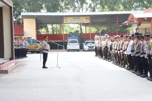 Kapolresta Barelang Pimpin Apel Pengamanan Malam Takbiran Hari Raya Idul Adha 1446H