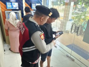 Polsek Batu Aji Sosialisasikan Layanan Call Center 110 di Tempat Umum