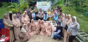 Dorong Ketahanan Pangan, Polsek Tanjungpinang Timur dan Warga Tanam Ribuan Bibit Cabai