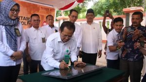 Ketua DPRD Kota Batam Hadiri Peletakan Batu Pertama Pembangunan Musholla di PN Batam