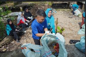Oakwood Grand Batam Turun ke Pantai: Dukung World Cleanup Day 2025 dan Aksi Selamatkan Laut di Batu Ampar