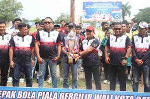 Pimpinan dan Anggota DPRD Batam Hadiri Pembukaan Kejuaraan Sepak Bola Piala Bergilir Wali Kota 2025