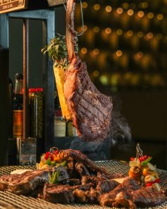 “Charcoal & Chill”: Sensasi BBQ di Tepi Kolam Harris Hotel & Suites Nagoya Batam, Nikmati Hangatnya Senja dan Aroma Arang yang Menggoda