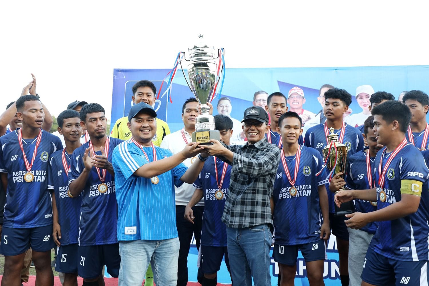 RPC Angkat Piala Wali Kota Batam 2025, Amsakar: Rivalitas Hanya di Lapangan!