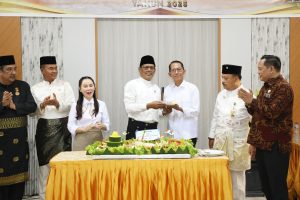 Amsakar-Li Claudia Hadiri Syukuran 25 Tahun DPRD Batam, Apresiasi Harmoni dan Dedikasi Wakil Rakyat