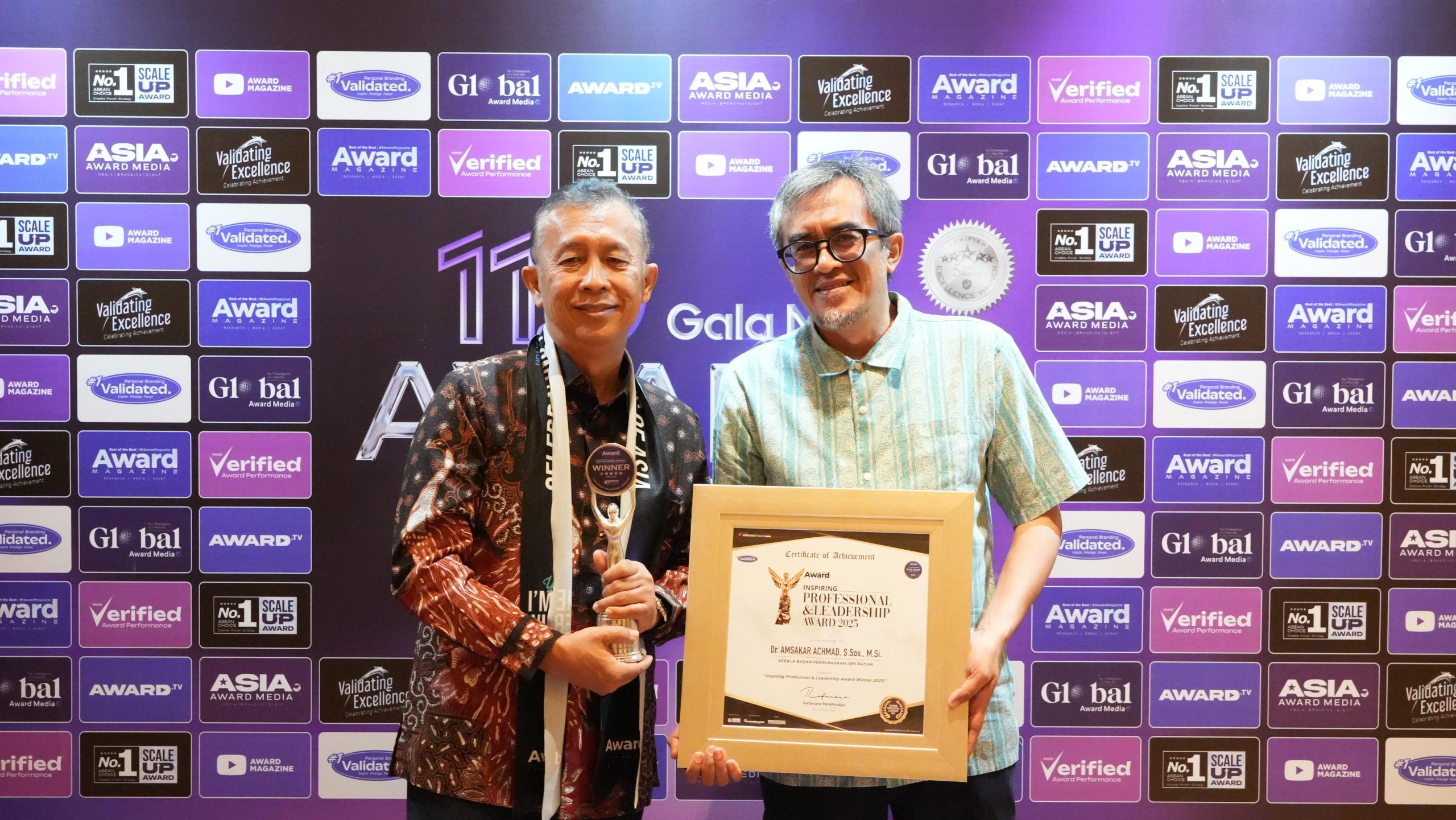 Kepala BP Batam Raih Penghargaan “Inspiring Professional & Leadership Award 2025”